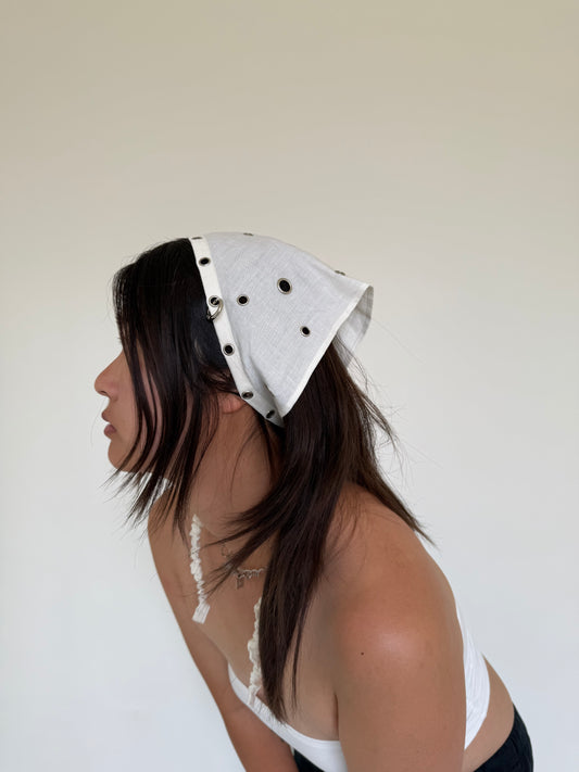 Lotus piercing headscarf white linen